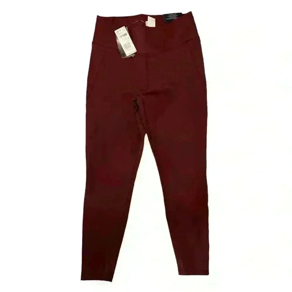 Reebok Pants - NWT plus size 1X Reebok Lux High-Rise Tight Leggings.